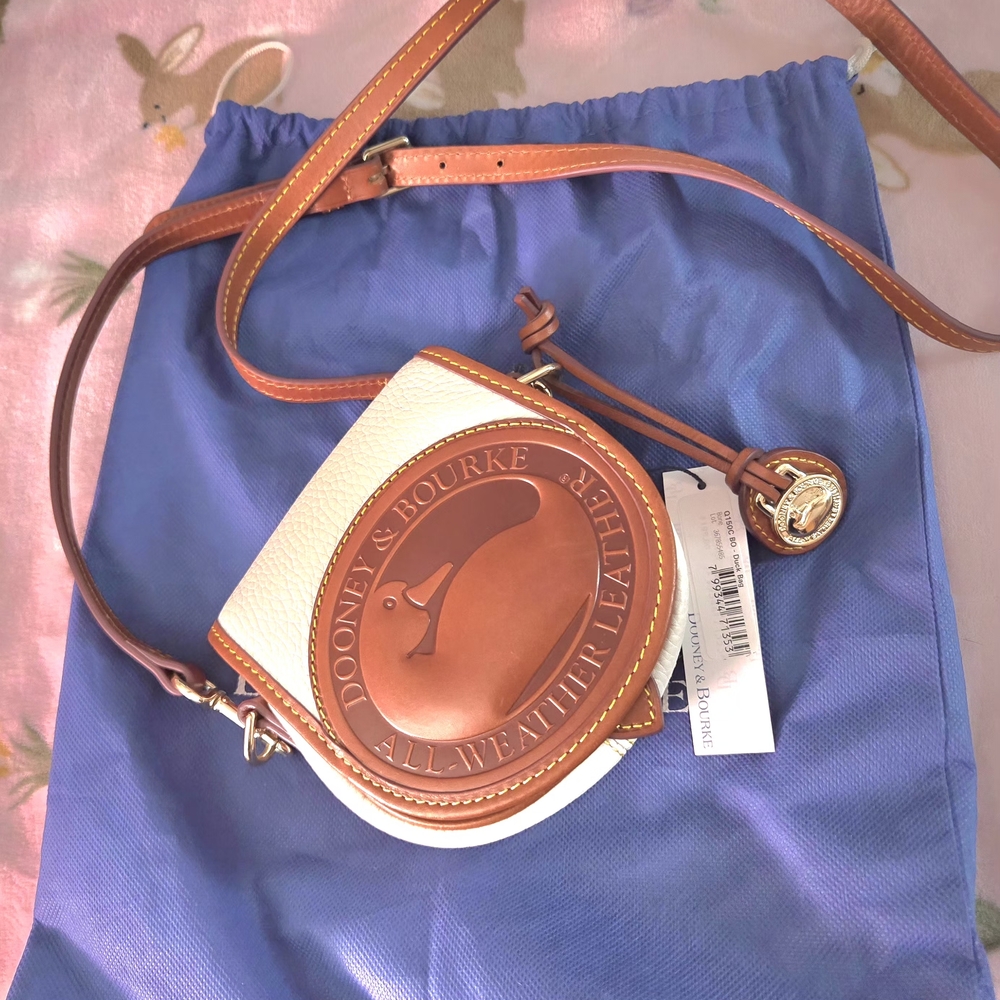 🦆Dooney & Bourke "Duck" Crossbody Bag🦆